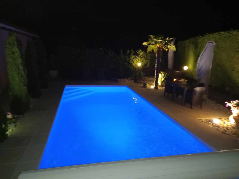 Maison plain-pied 4 chambres avec piscine — Photo 2