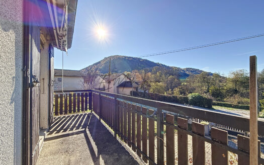 Maison/villa 3 pièces de 82m²  à Chirens