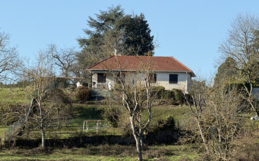Maison/villa 5 pièces de 107.83m²  à Saint-Blaise-du-Buis