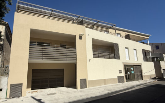 Appartement 3 pièces de 65m²  à Nîmes